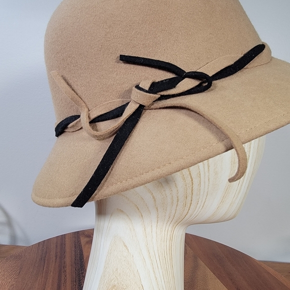 Vintage Doeskin Cloche Hat Tan Women\'s One Size Wool with Black Ribbon Winter main image 9